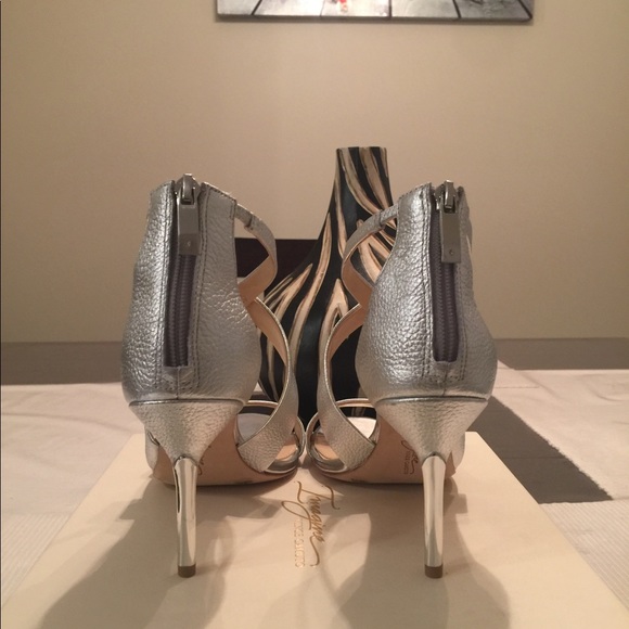 Shoes - Picture 3 of 4